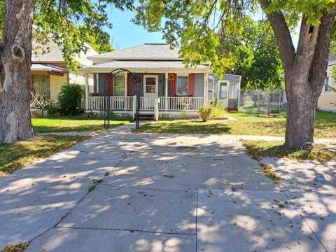 230 Shelton Street, Chadron, NE 69337