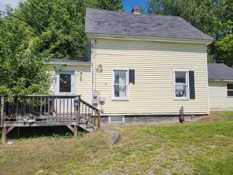 111 Prospect St., Dexter, ME 04930