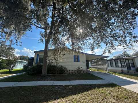 319 Magnolia Drive, Fruitland Park, FL 34731