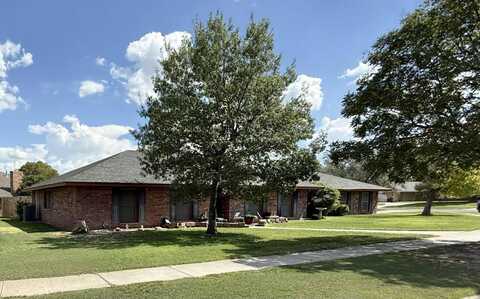 930 NW 15th St, Guymon, OK 73942