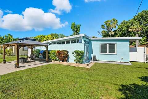 793 Greenway Pl, Daytona Beach, FL 32114
