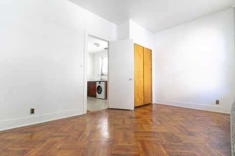 34-27 43rd Street, Long Island City, NY 11101