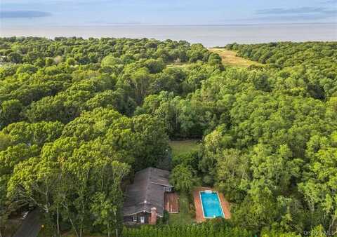 2190 Stars Road, East Marion, NY 11939