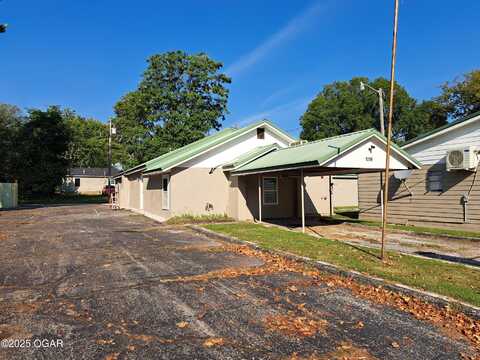 1306 S Iowa Avenue, Joplin, MO 64801