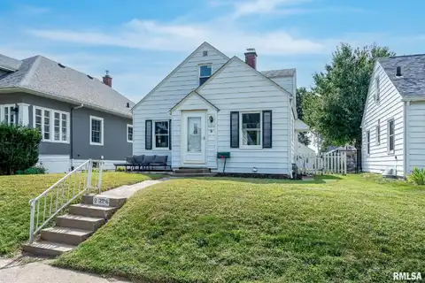 2326 18TH Avenue A, Moline, IL 61265