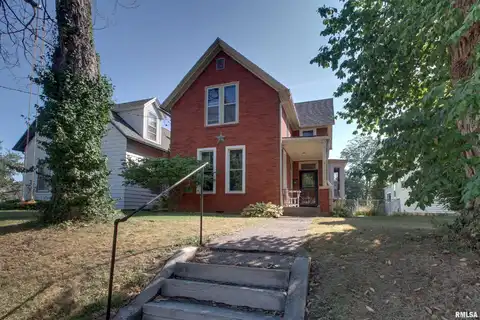 607 S 17TH Street, Quincy, IL 62301