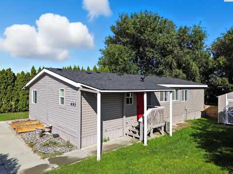 692 Lonetree LN, Richland, WA 99352