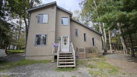 492 Country Place Drive, Tobyhanna, PA 18466