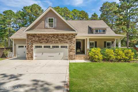 103 Laurel Oak Lane, Pinebluff, NC 28373