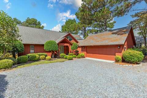 121 Lakeview Point, West End, NC 27376