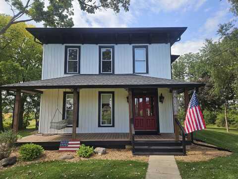 1851 W Winneshiek, FREEPORT, IL 61032