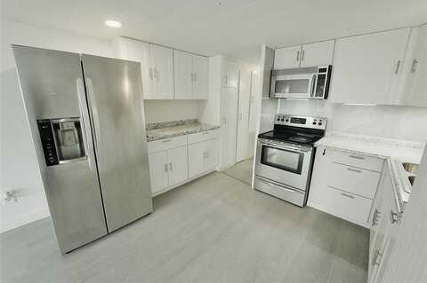 8520 SW 18th Ct, Davie, FL 33324