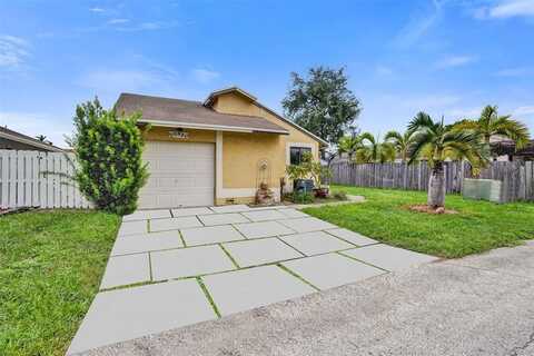 10921 SW 10th Ct, Pembroke Pines, FL 33025