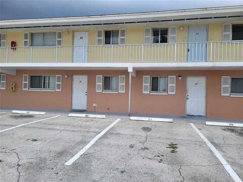 1501 Crescent Cir, West Palm Beach, FL 33403