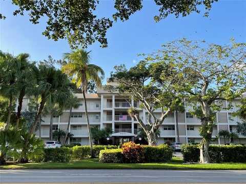 3051 S Palm Aire Dr, Pompano Beach, FL 33069