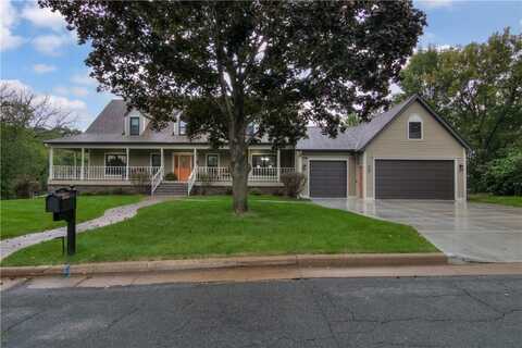 3920 Woodcrest Court, Eau Claire, WI 54701