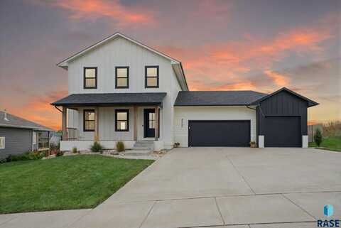 8400 E Willow Leaf St, Sioux Falls, SD 57110