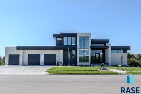 705 N sanctuary Dr, Sioux Falls, SD 57110