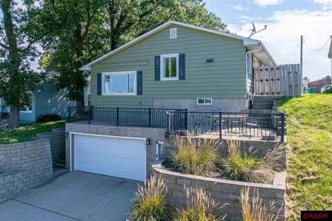 1415 Oak Beach Drive, Fairmont, MN 56031