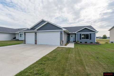 328 Cedar Trail Drive, Le Sueur, MN 56058
