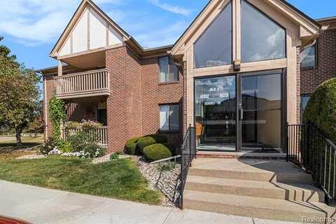 45216 Churchill Drive, Macomb, MI 48044