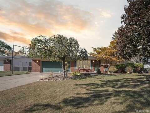 5788 Strathdon Way, Waterford, MI 48327