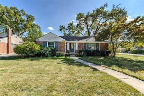 16991 Kirkshire Avenue, Beverly Hills, MI 48025