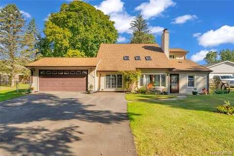7730 Austere Drive, Waterford, MI 48329