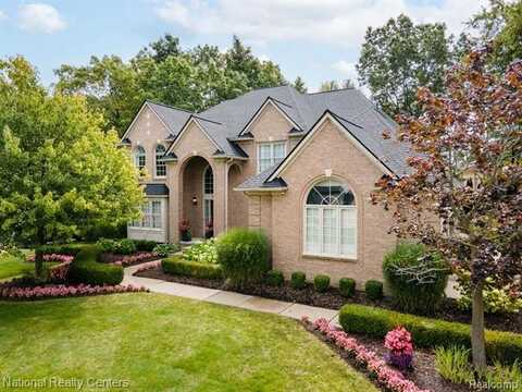 3851 Red Root Road, Lake Orion, MI 48360