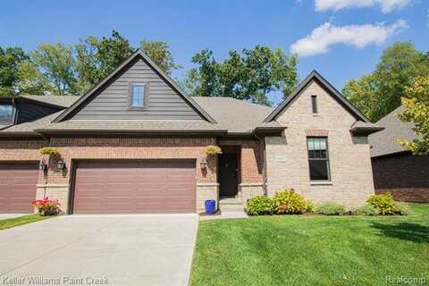 1037 Crestwyk Lane, Rochester Hills, MI 48307