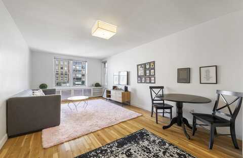 25 West 13th Street, New York, NY 10011
