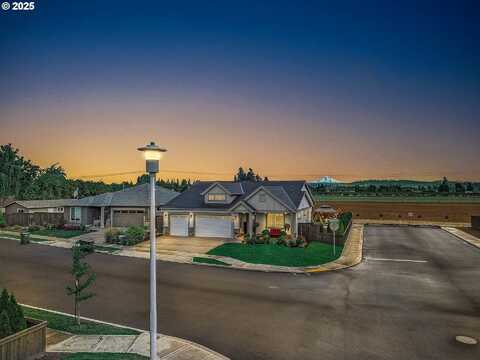 1394 S REDWOOD ST, Canby, OR 97013