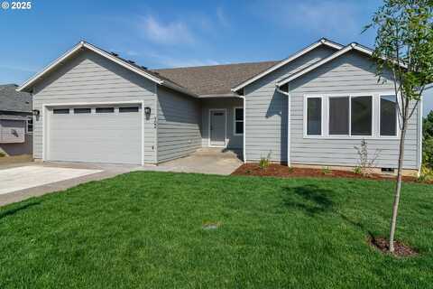 702 DIVOT LOOP, Sutherlin, OR 97479