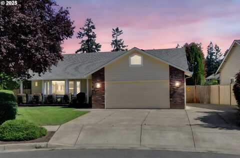 35 DANIEL DR, Eugene, OR 97404