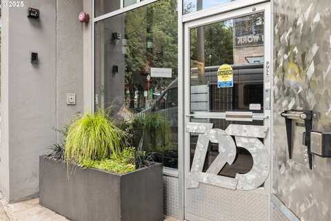 725 NW FLANDERS ST, Portland, OR 97209
