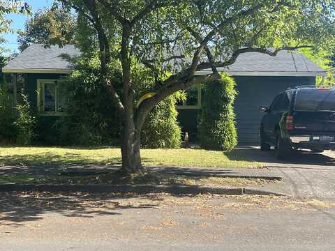 8732 N TYNDALL AVE, Portland, OR 97217