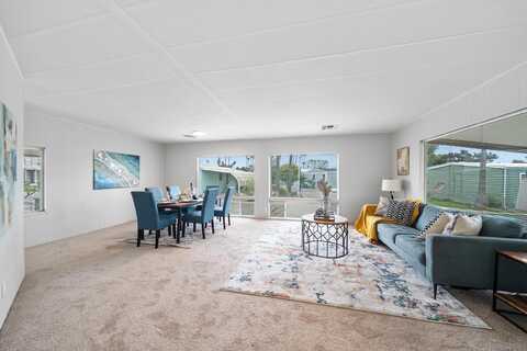 7221 San Luis St, Carlsbad, CA 92011