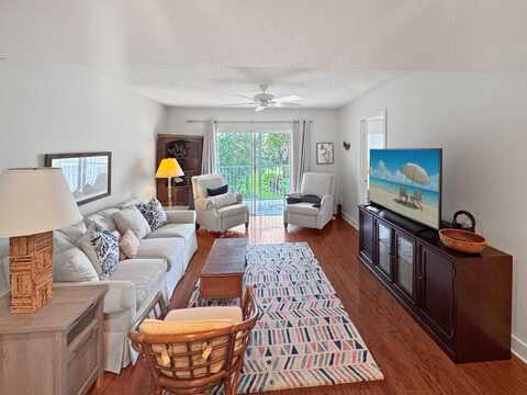 18081 SE Country Club Drive, Jupiter, FL 33469