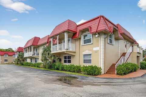 555 SE 8th Street, Deerfield Beach, FL 33441
