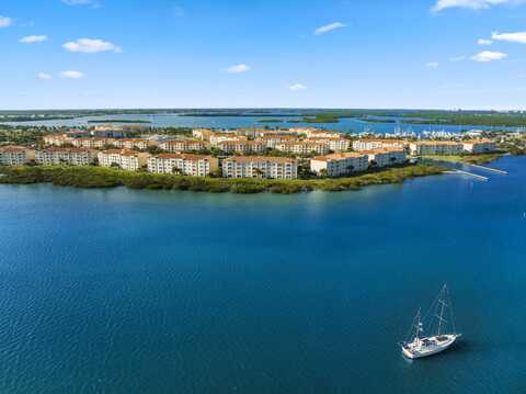 34 Harbour Isle Drive W, Fort Pierce, FL 34949