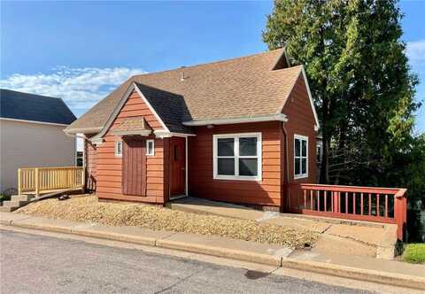 1004 S 2nd Street, Alma, WI 54610