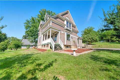 198 E Main Street, Ellsworth, WI 54011