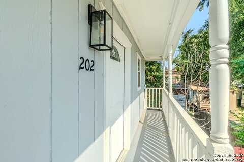 125 Hess, San Antonio, TX 78212
