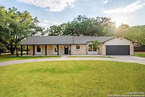 105 Oak Crest, La Vernia, TX 78121