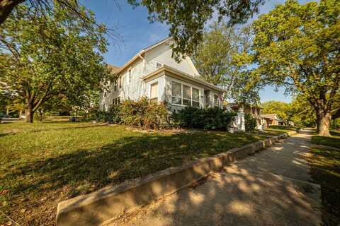 205 Frederick St, Clay Center, KS 67432
