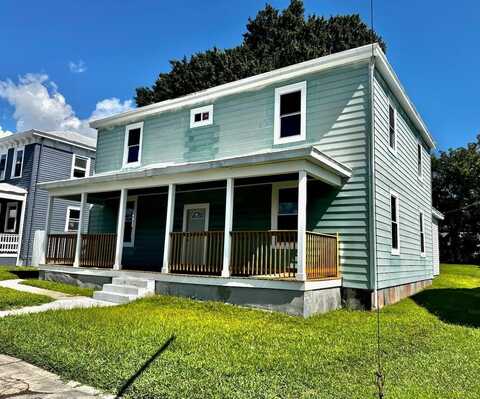 209 East Virginia, Crewe, VA 23930