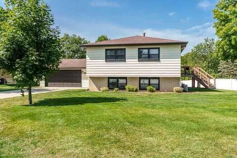 2730 S Nakoma Court, Beloit, WI 53511