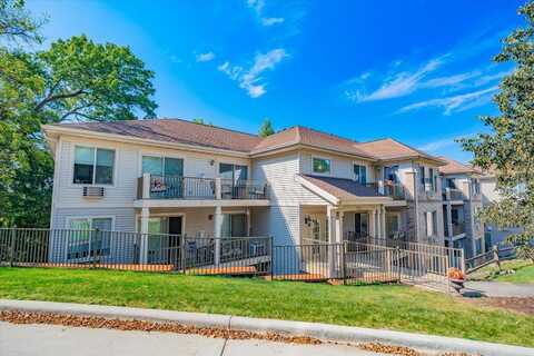 7201 Mid Town Road, Madison, WI 53719