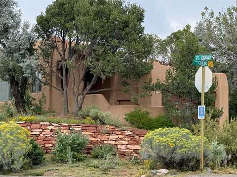 1387 Camino Corto, Santa Fe, NM 87501