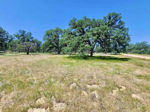 4027 Two Feathers Road, Cottonwood, CA 96022